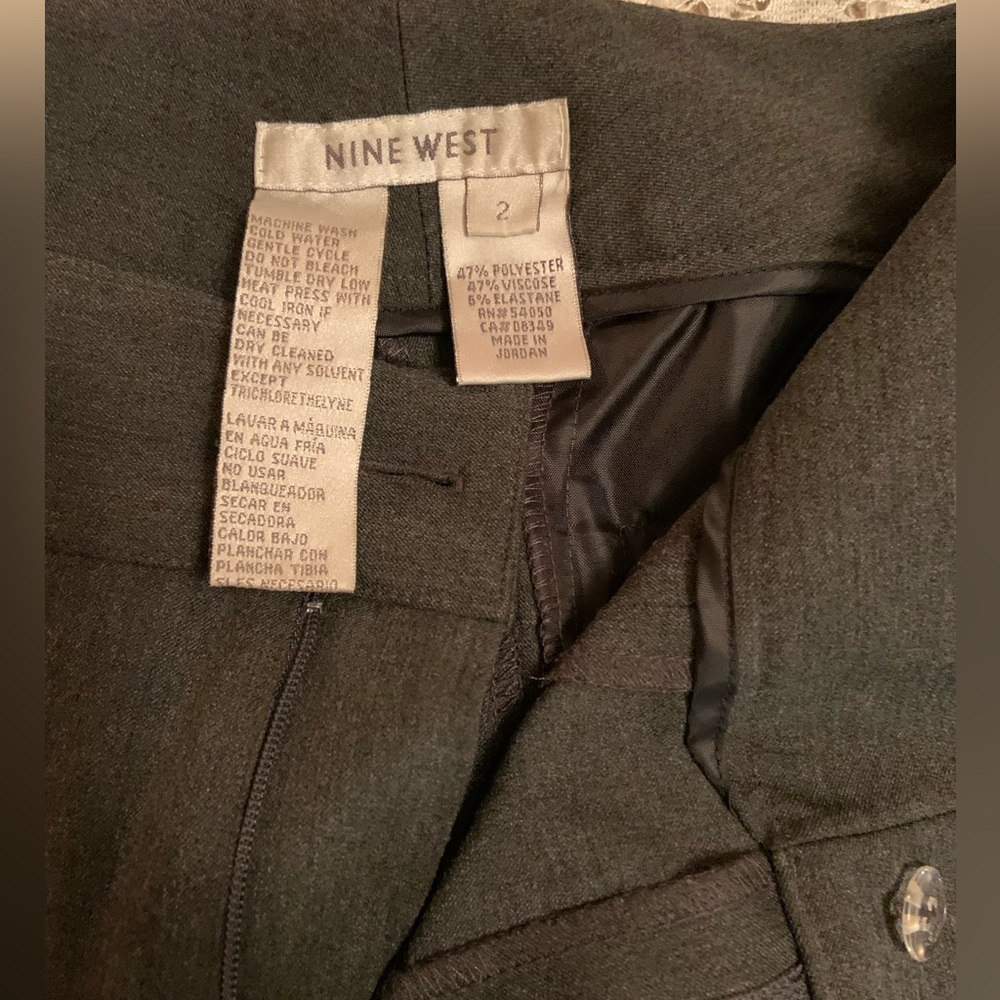 Nine West/Women’s pants , size 2 charcoal - Picture 3 of 5